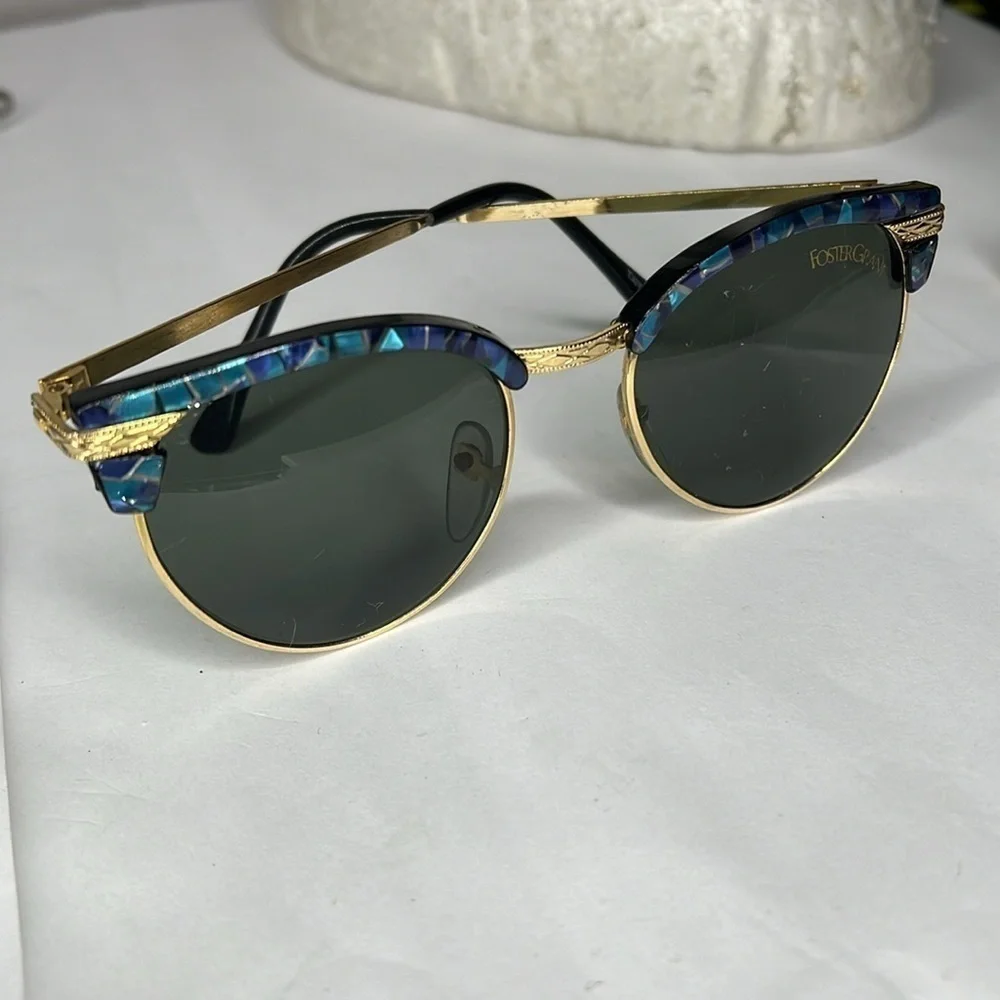 Foster Grant Blue Teal Gold tone Sunglasses Green Lenses